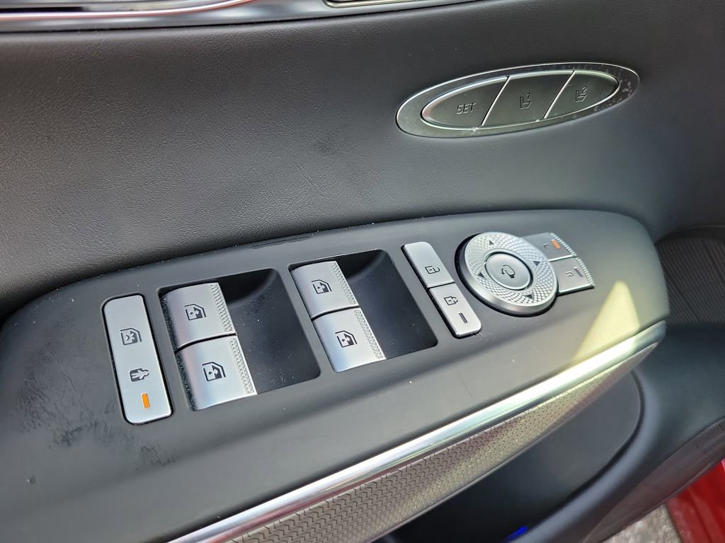 Used 2023 Genesis GV70 2.5T w/ Sport Prestige Package AWD/4WD image 19