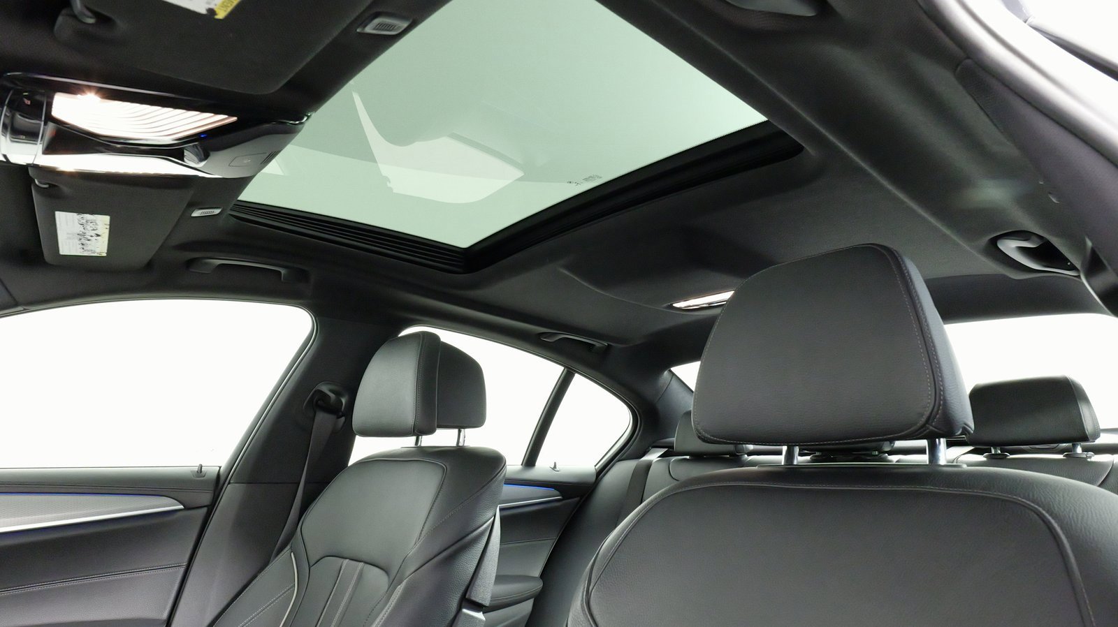 Used 2018 BMW 530i xDrive w/ M Sport Package image 41