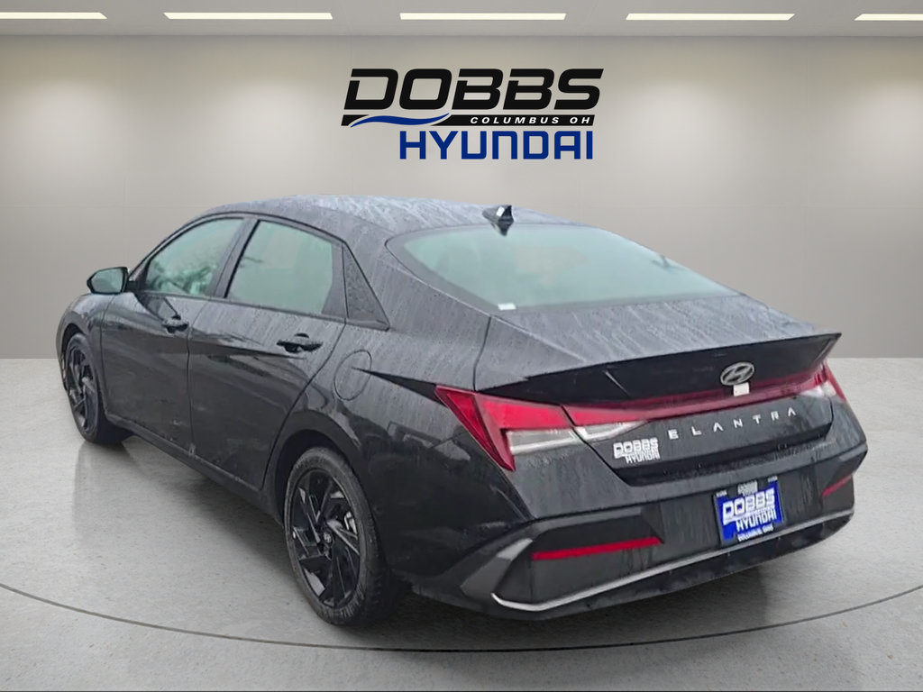 Used 2026 Hyundai Elantra Sport FWD image 3