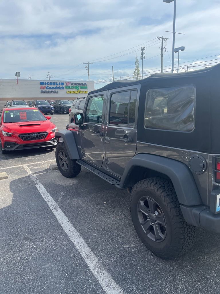 Used 2017 Jeep Wrangler Unlimited Rubicon image 3