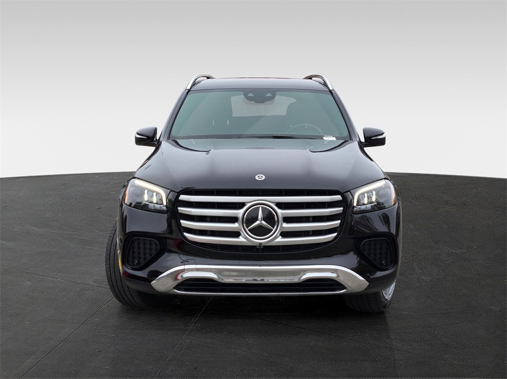 Used 2025 Mercedes-Benz GLS 450 4MATIC image 2