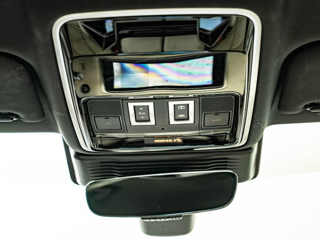 Used 2023 Land Rover Range Rover Velar S AWD/4WD image 40
