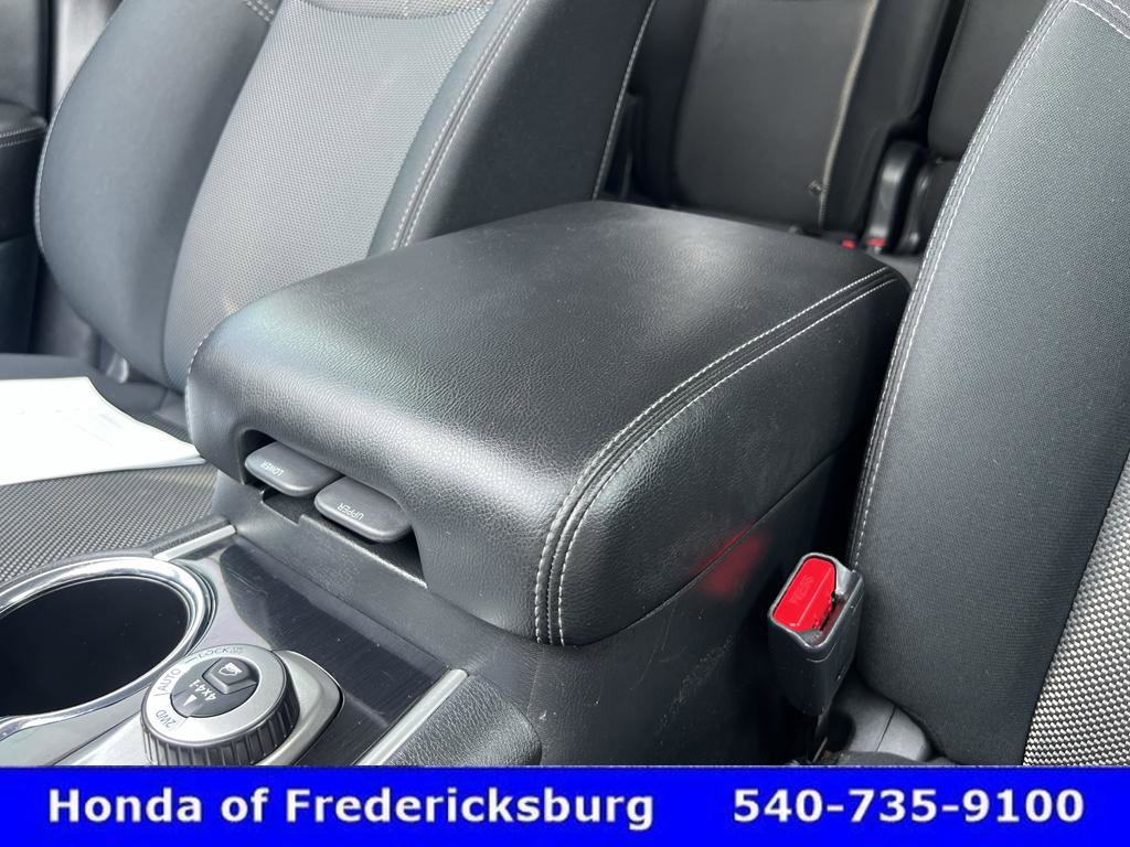 Used 2018 Nissan Pathfinder SV w/ SV All Weather Package image 27