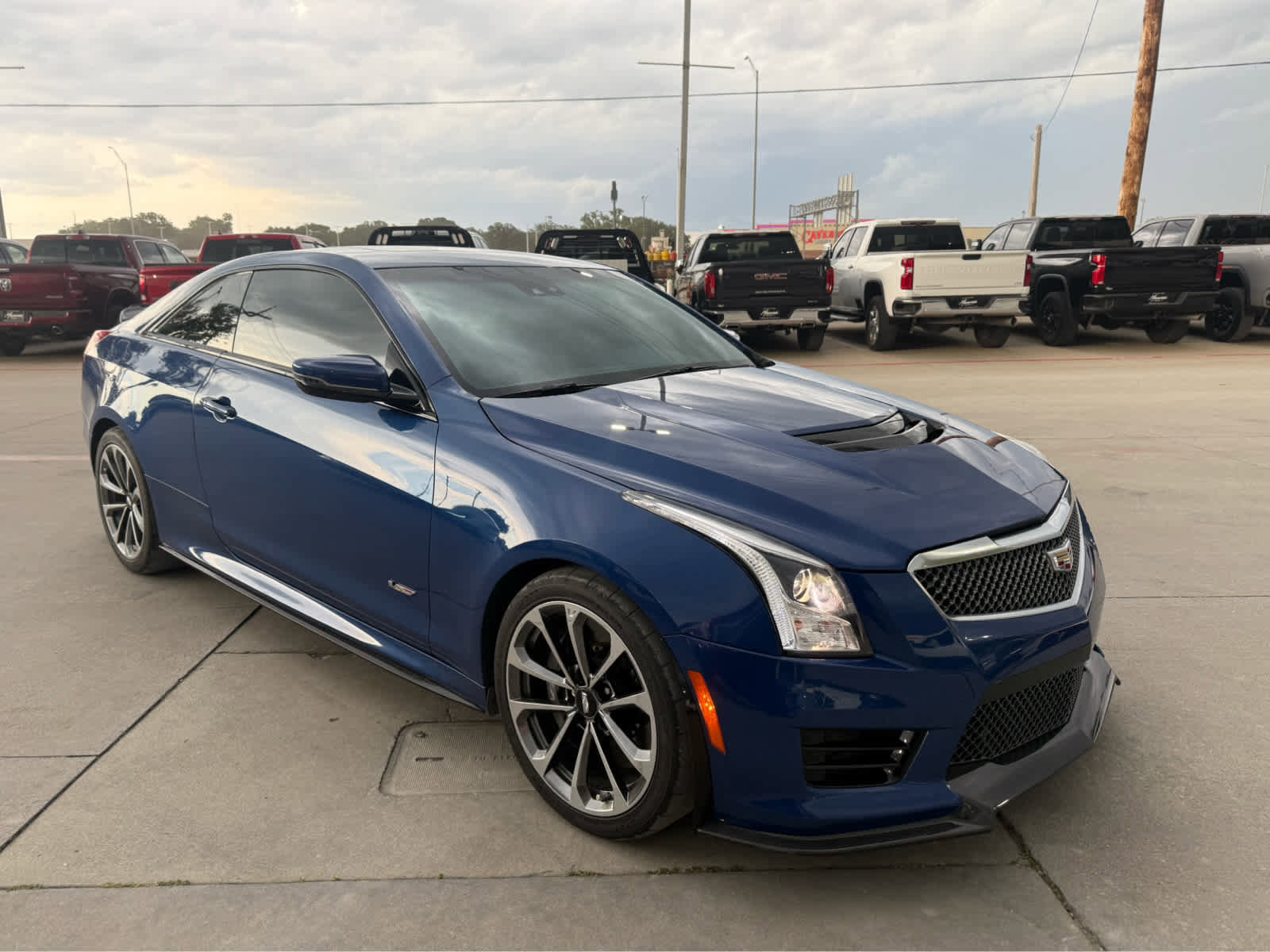 Used 2019 Cadillac ATS V w/ Luxury Package RWD image 4