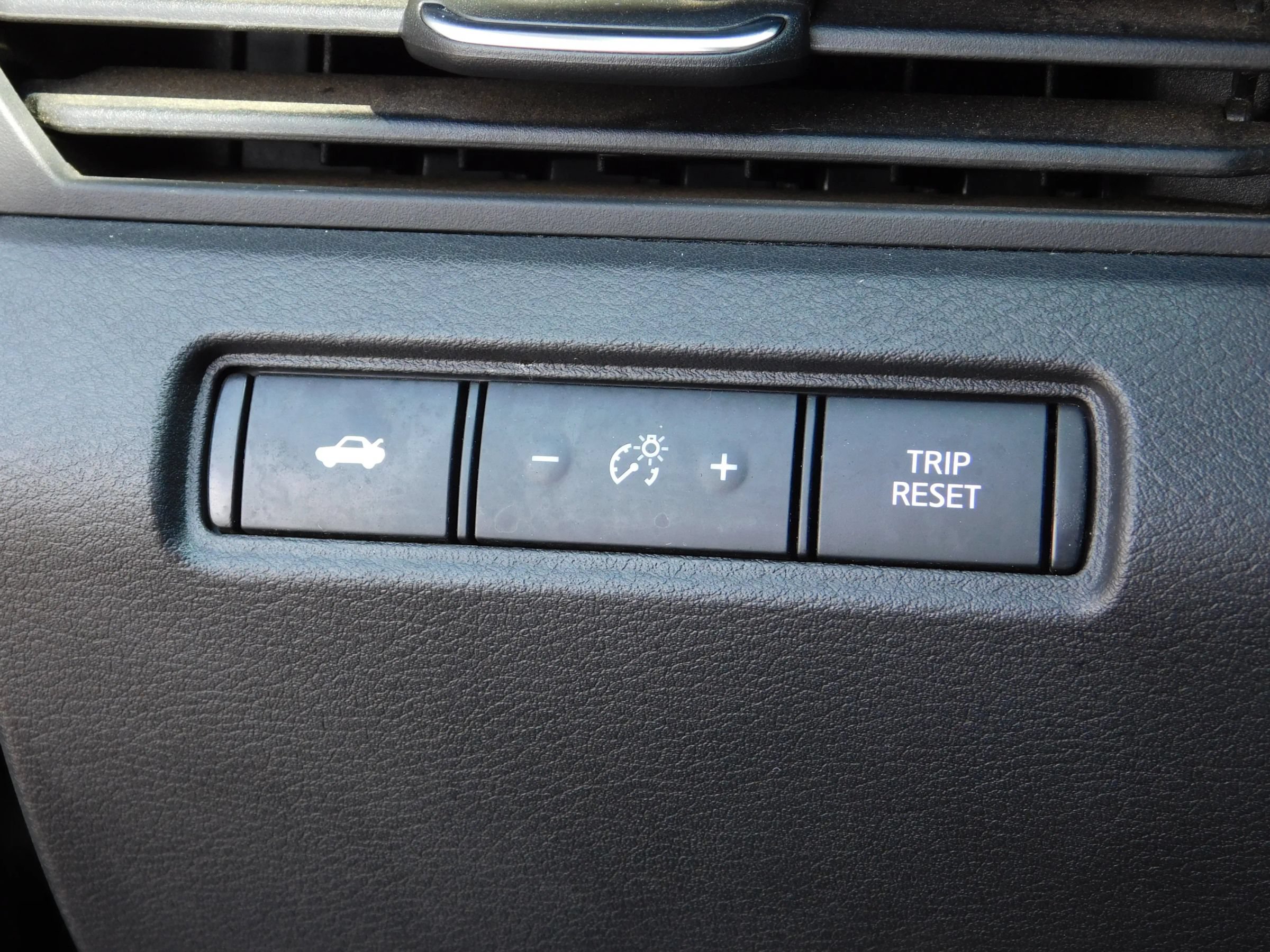 Used 2021 Nissan Altima 2.5 SR FWD image 23
