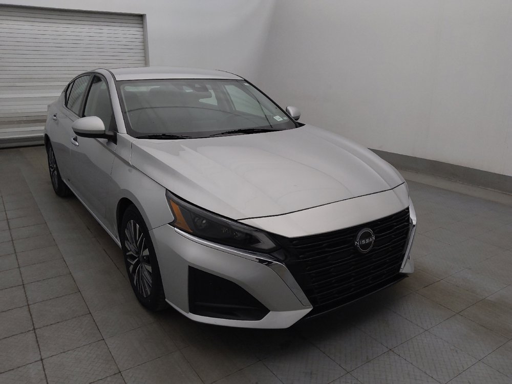 Used 2023 Nissan Altima 2.5 SV image 13