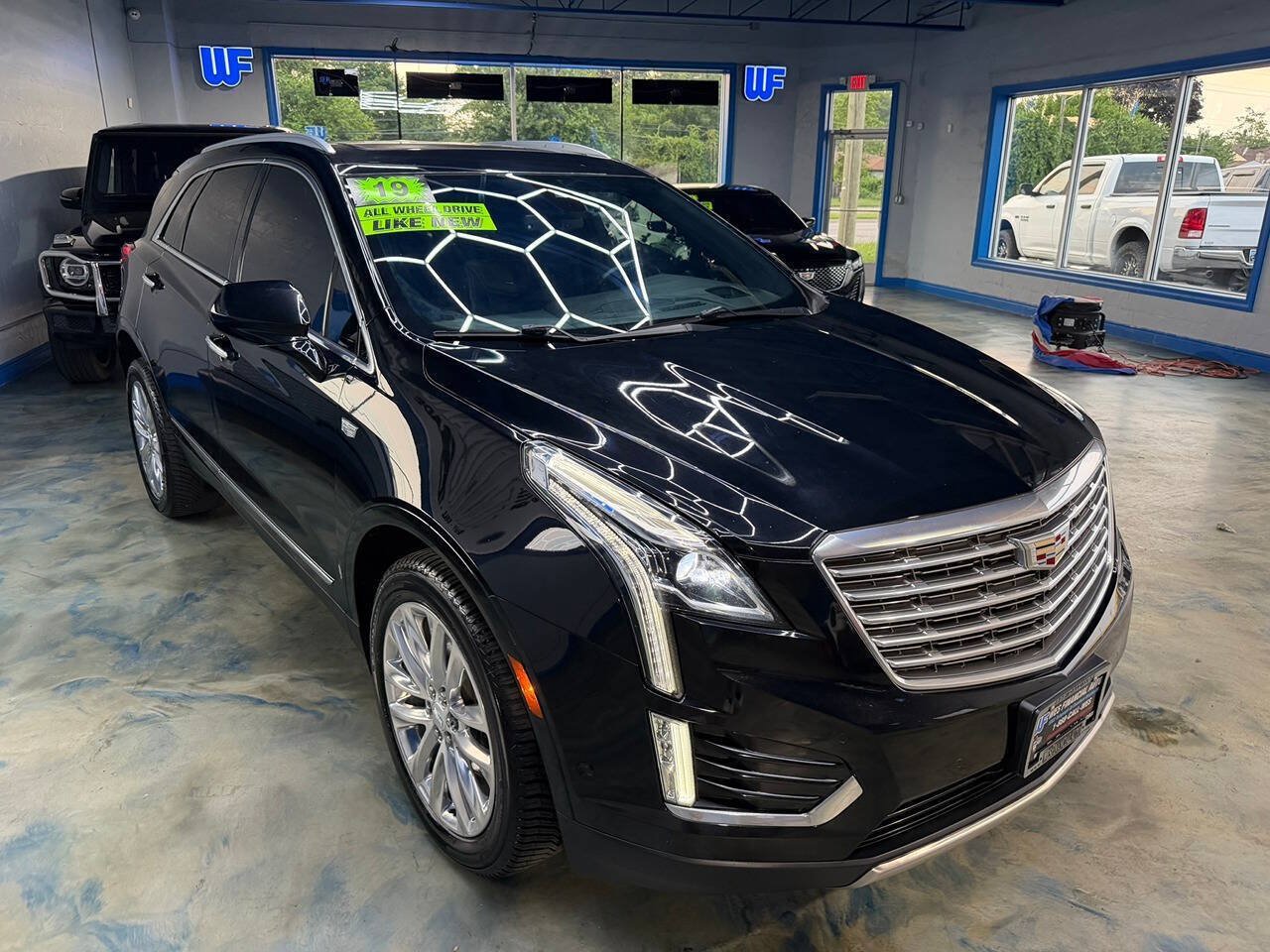 Used 2019 Cadillac XT5 Platinum AWD/4WD image 4