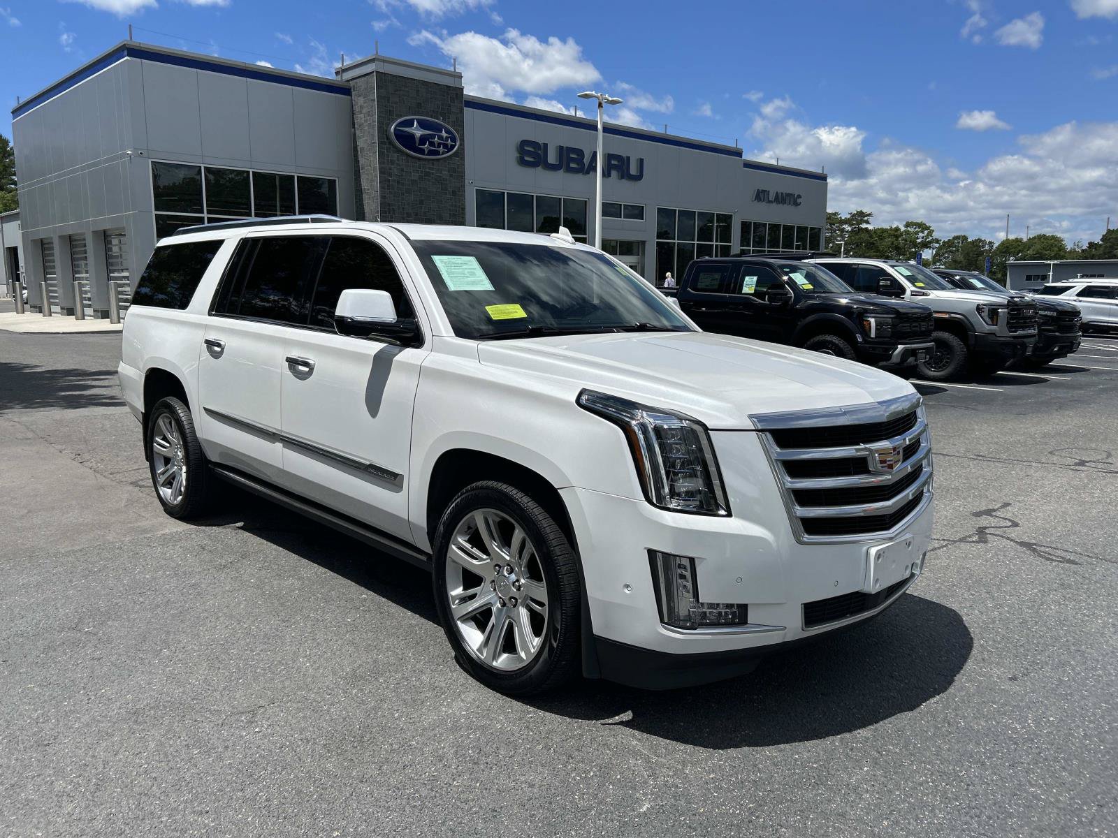 Used 2018 Cadillac Escalade ESV Premium Luxury AWD/4WD image 1