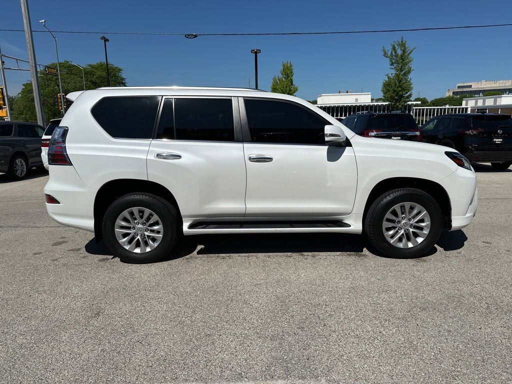 Used 2022 Lexus GX 460 Premium w/ Premium Package AWD/4WD image 6
