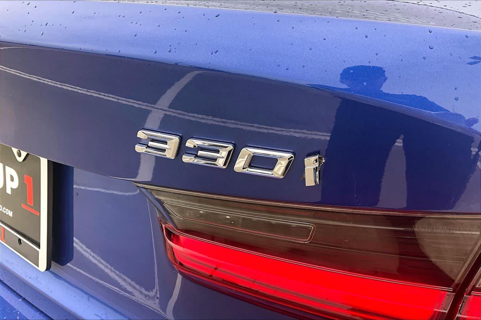 Used 2020 BMW 330i Sedan w/ M Sport Package RWD image 9