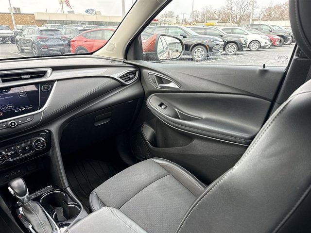 Used 2021 Buick Encore GX Select image 11