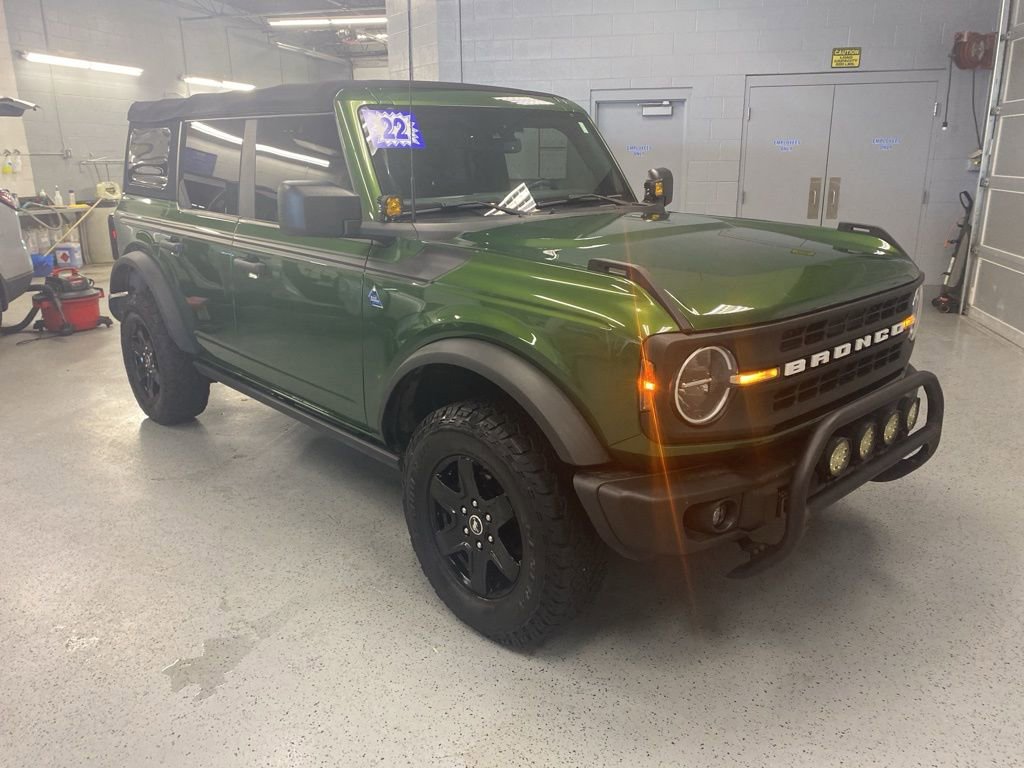 Used 2022 Ford Bronco Black Diamond image 1