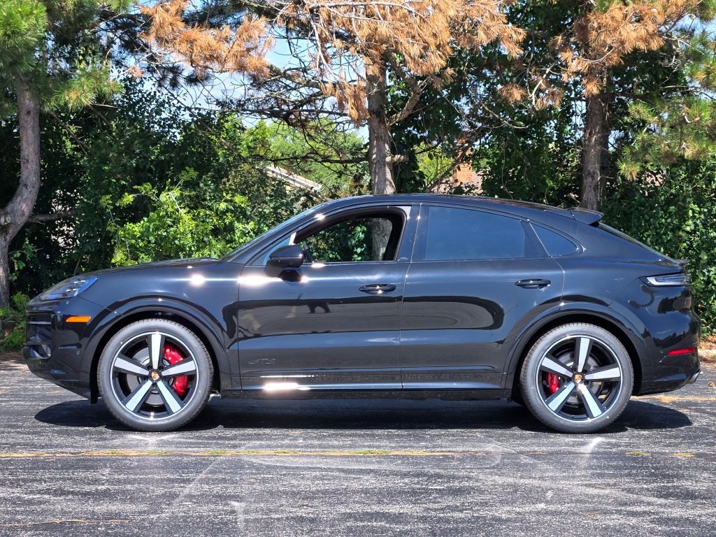 New 2026 Porsche Cayenne GTS image 2