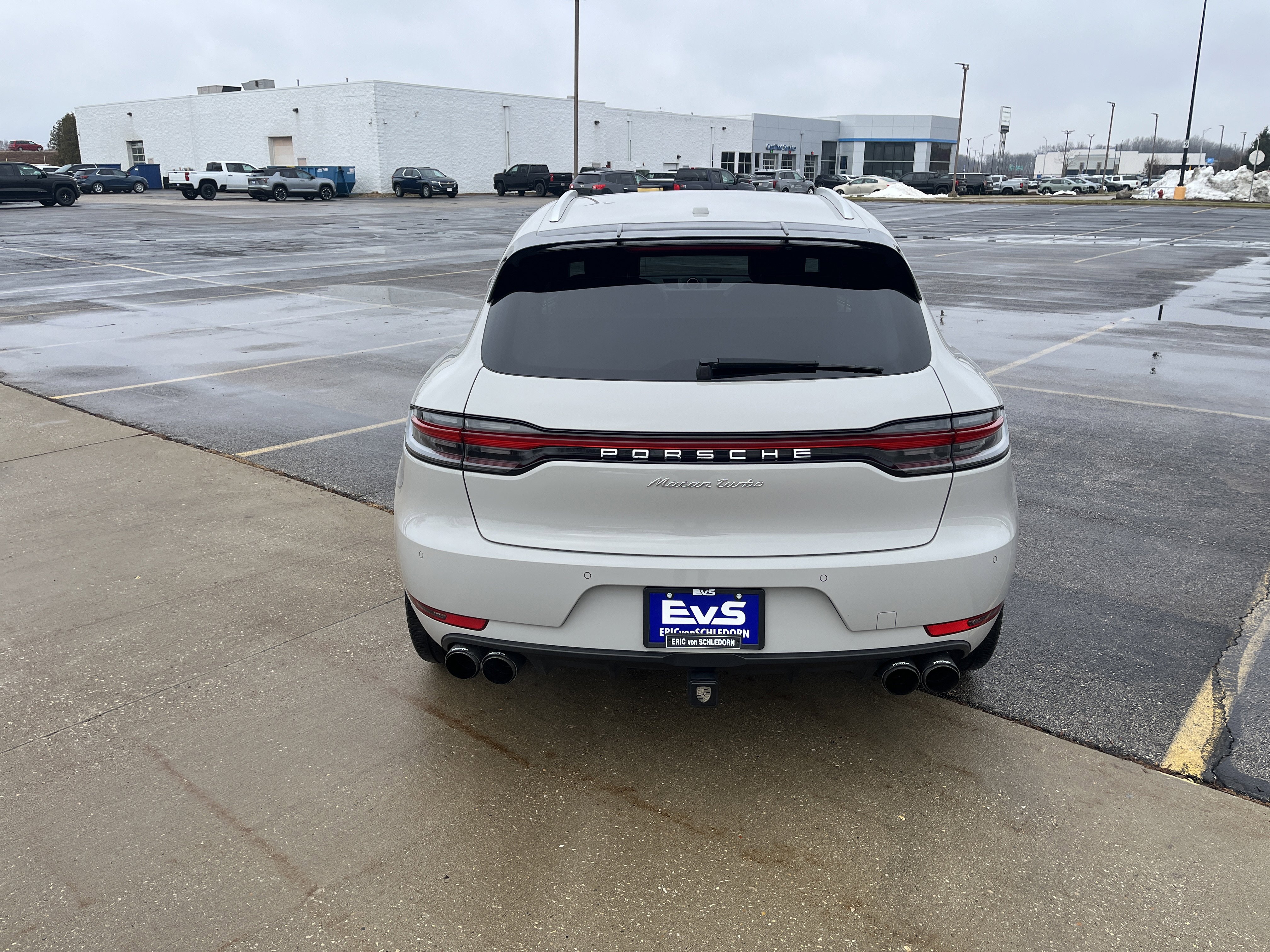Used 2020 Porsche Macan Turbo image 5