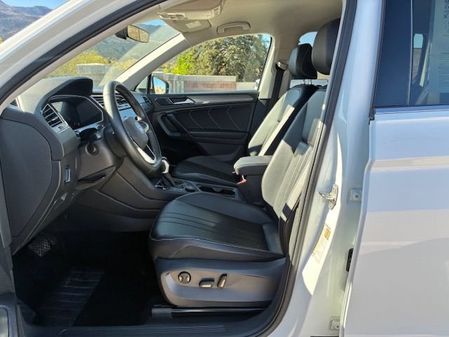Used 2024 Volkswagen Tiguan SE AWD/4WD image 11