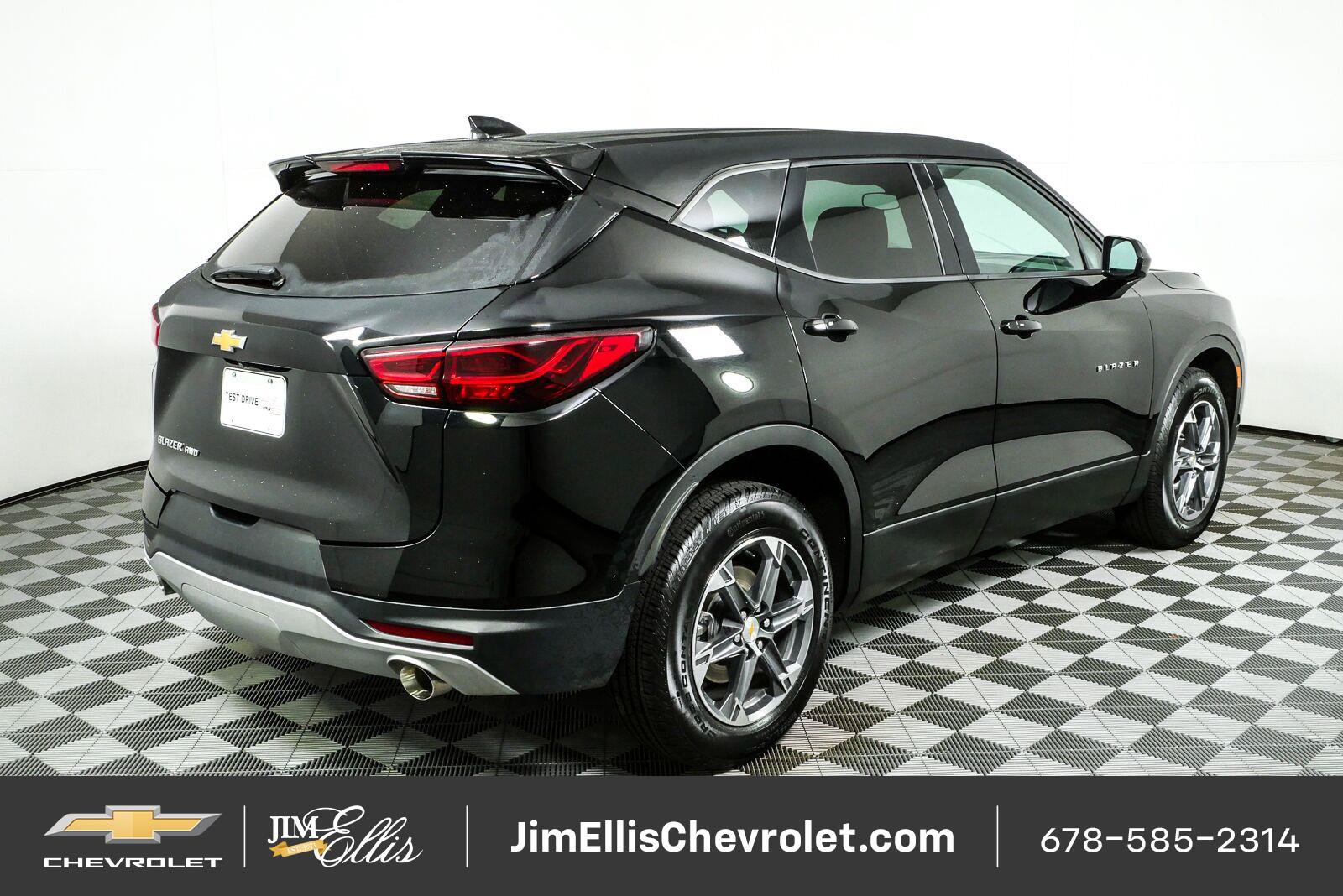 Certified 2025 Chevrolet Blazer LT AWD/4WD image 3