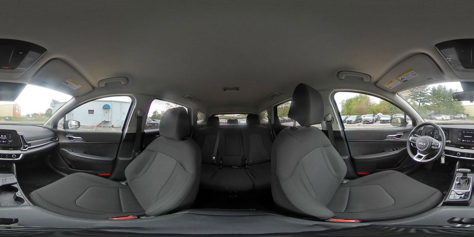 Used 2025 Kia Sportage LX image 40