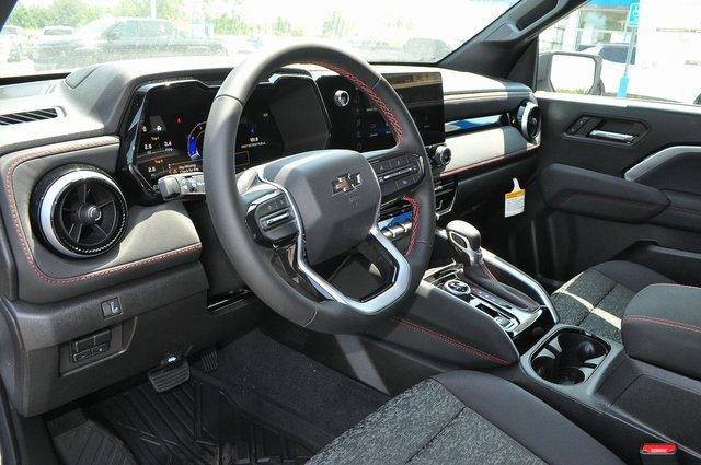 New 2025 Chevrolet Colorado Z71 image 7