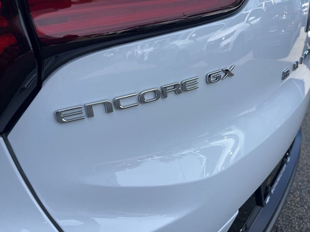 Used 2024 Buick Encore GX Sport Touring FWD image 19