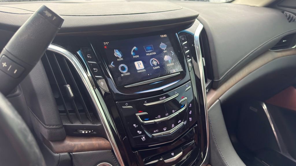 Used 2016 Cadillac Escalade Premium AWD/4WD image 14