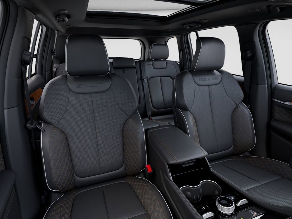 New 2026 Jeep Grand Cherokee Summit w/ Obsidian Package AWD/4WD image 16