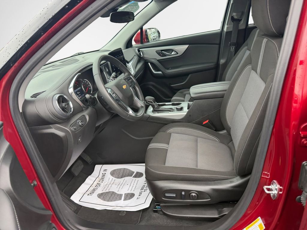 Certified 2025 Chevrolet Blazer LT AWD/4WD image 12
