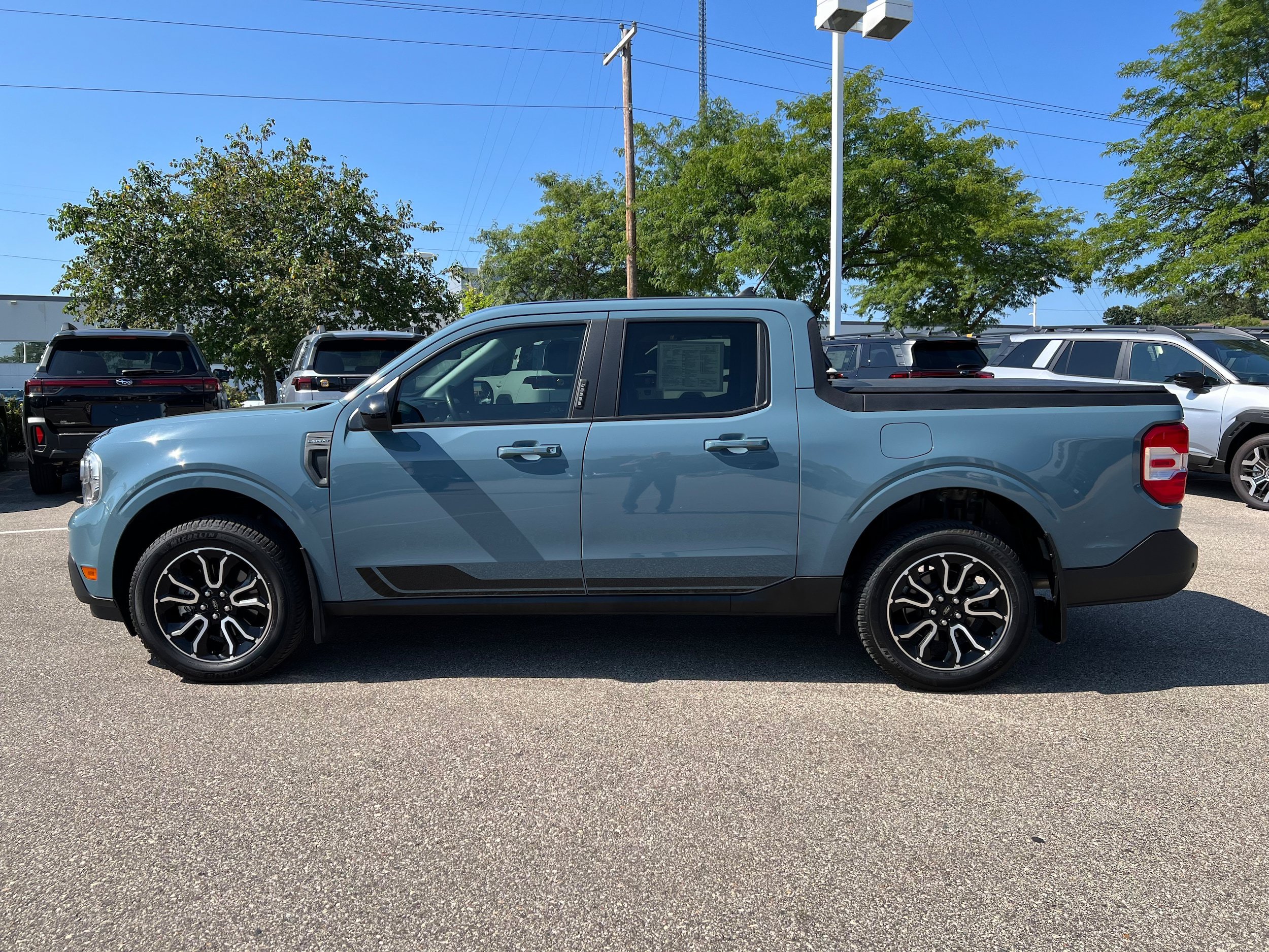 Used 2022 Ford Maverick Lariat w/ Lariat Luxury Package FWD image 4