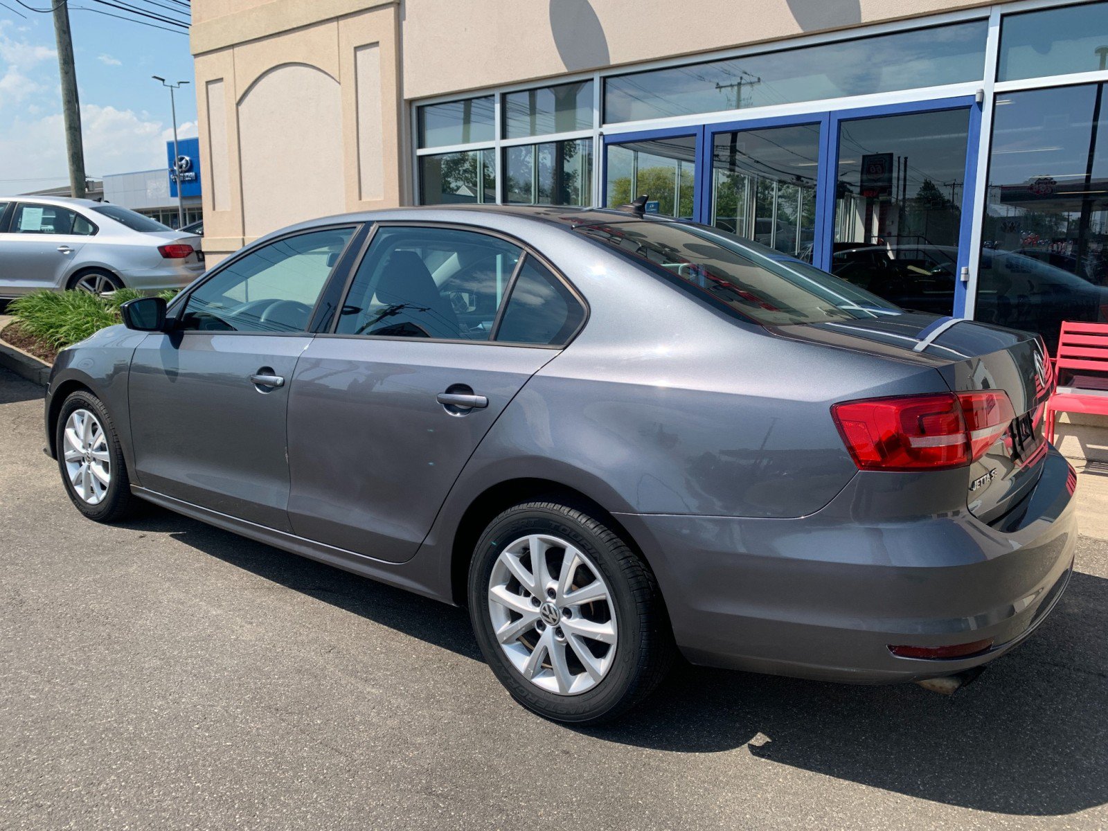 Used 2015 Volkswagen Jetta SE FWD image 5