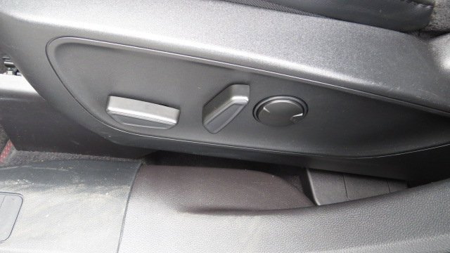 Certified 2023 Ford Escape ST-Line Select w/ Tech Pack #2 image 17