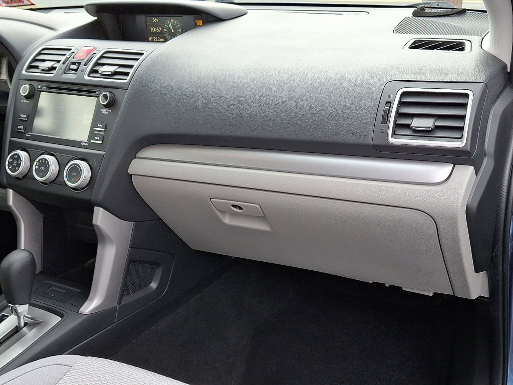 Used 2017 Subaru Forester 2.5i w/ Alloy Wheel Package image 12