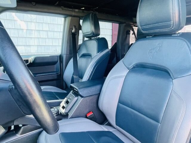 Used 2023 Ford Bronco Outer Banks w/ Sasquatch Package AWD/4WD image 8