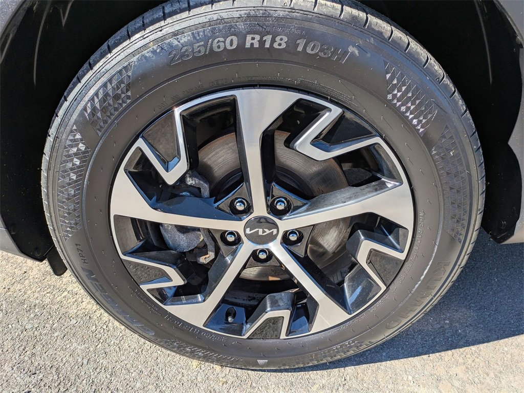 Used 2024 Kia Sportage EX image 9