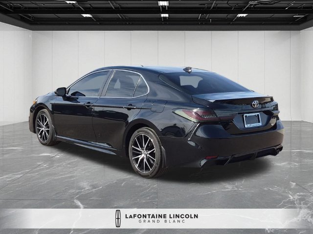 Used 2023 Toyota Camry SE w/ Protection Package (Q2) (TMS) FWD image 3