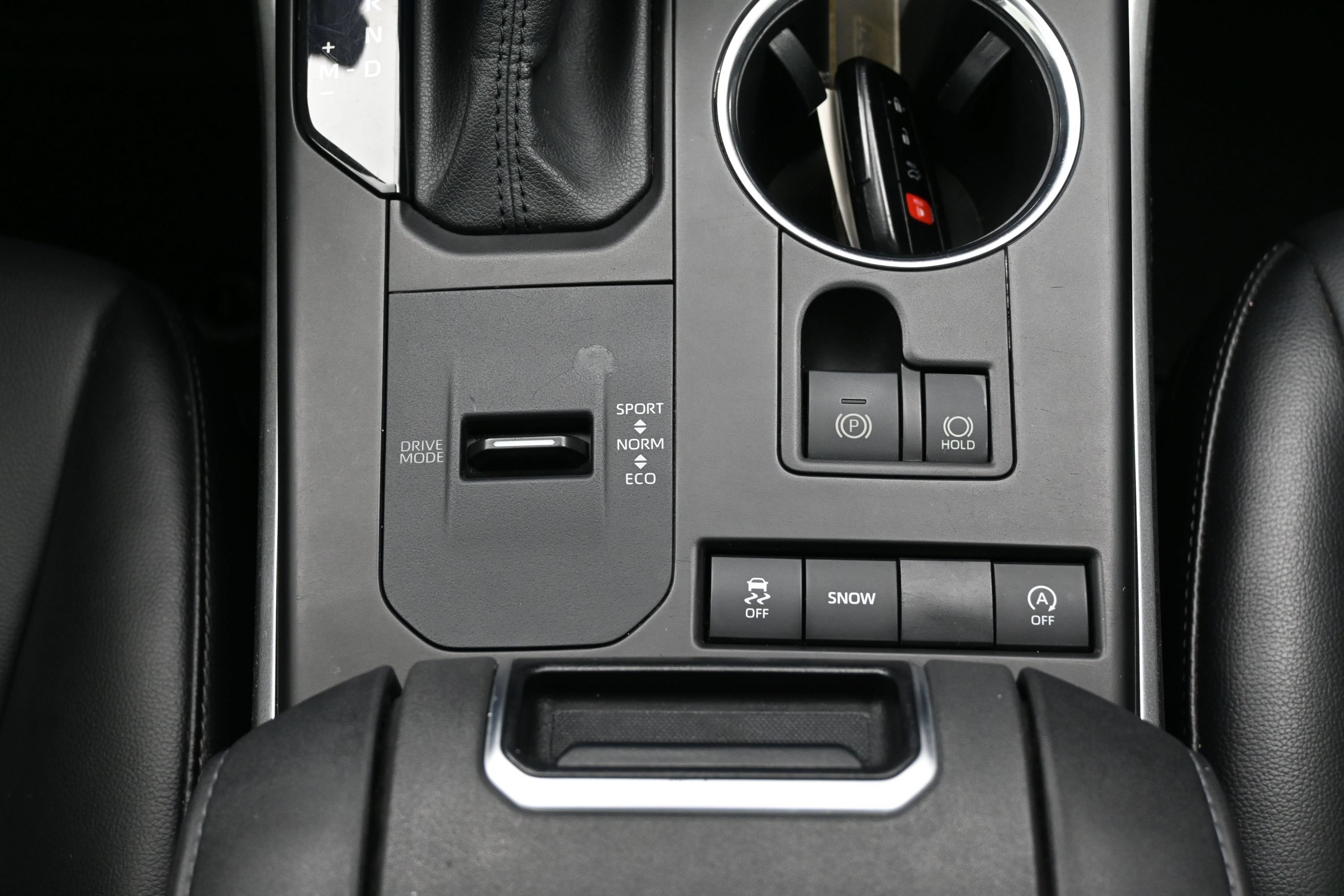 Used 2021 Toyota Highlander XSE FWD image 37