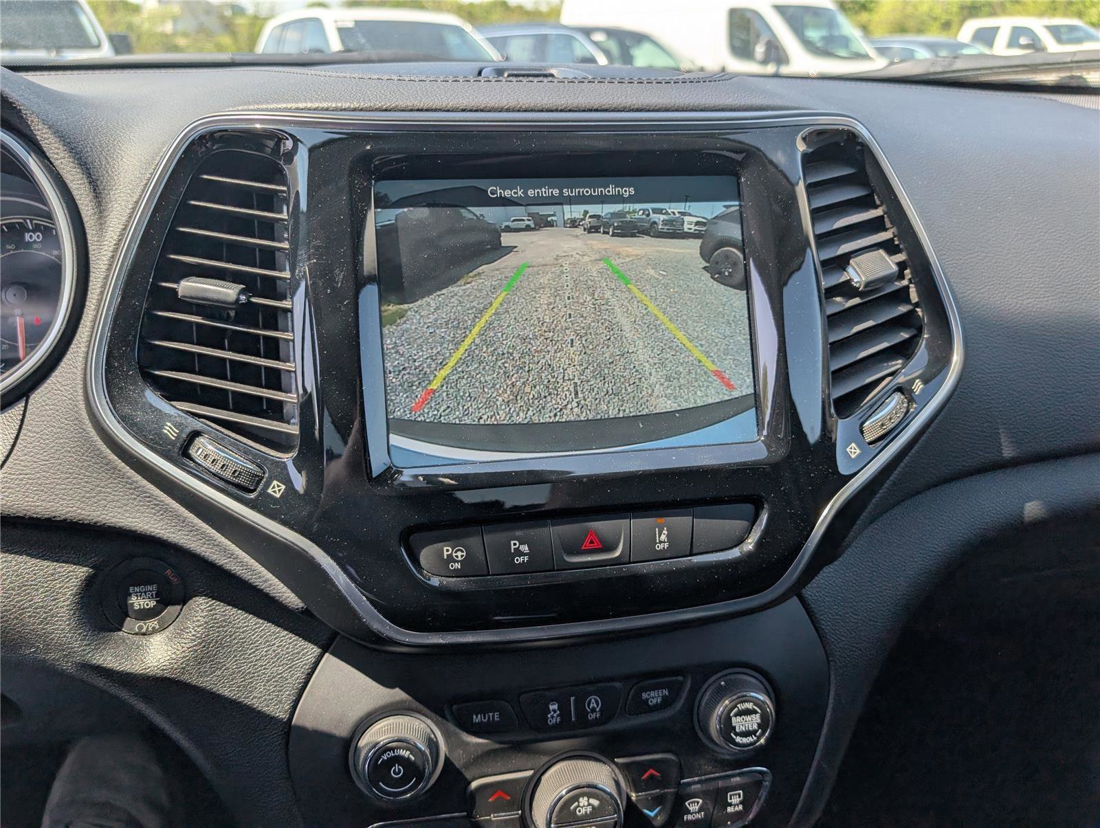 Used 2021 Jeep Cherokee Limited AWD/4WD image 26