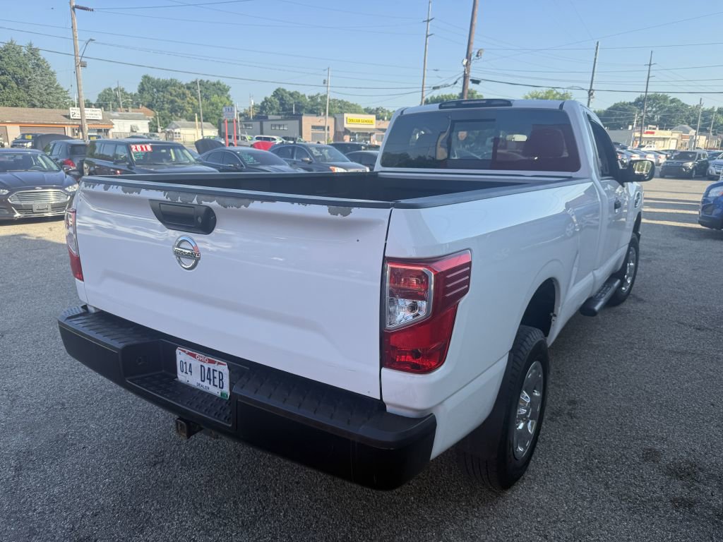 Used 2017 Nissan Titan S image 4