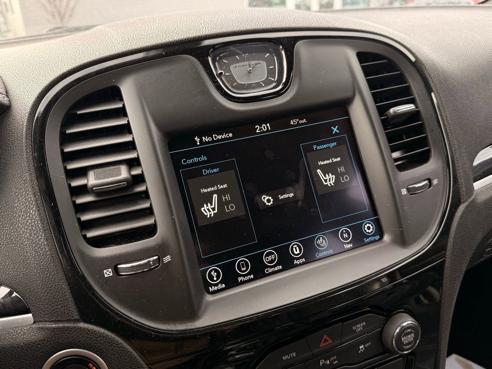 Used 2025 Chrysler Pacifica Limited image 49