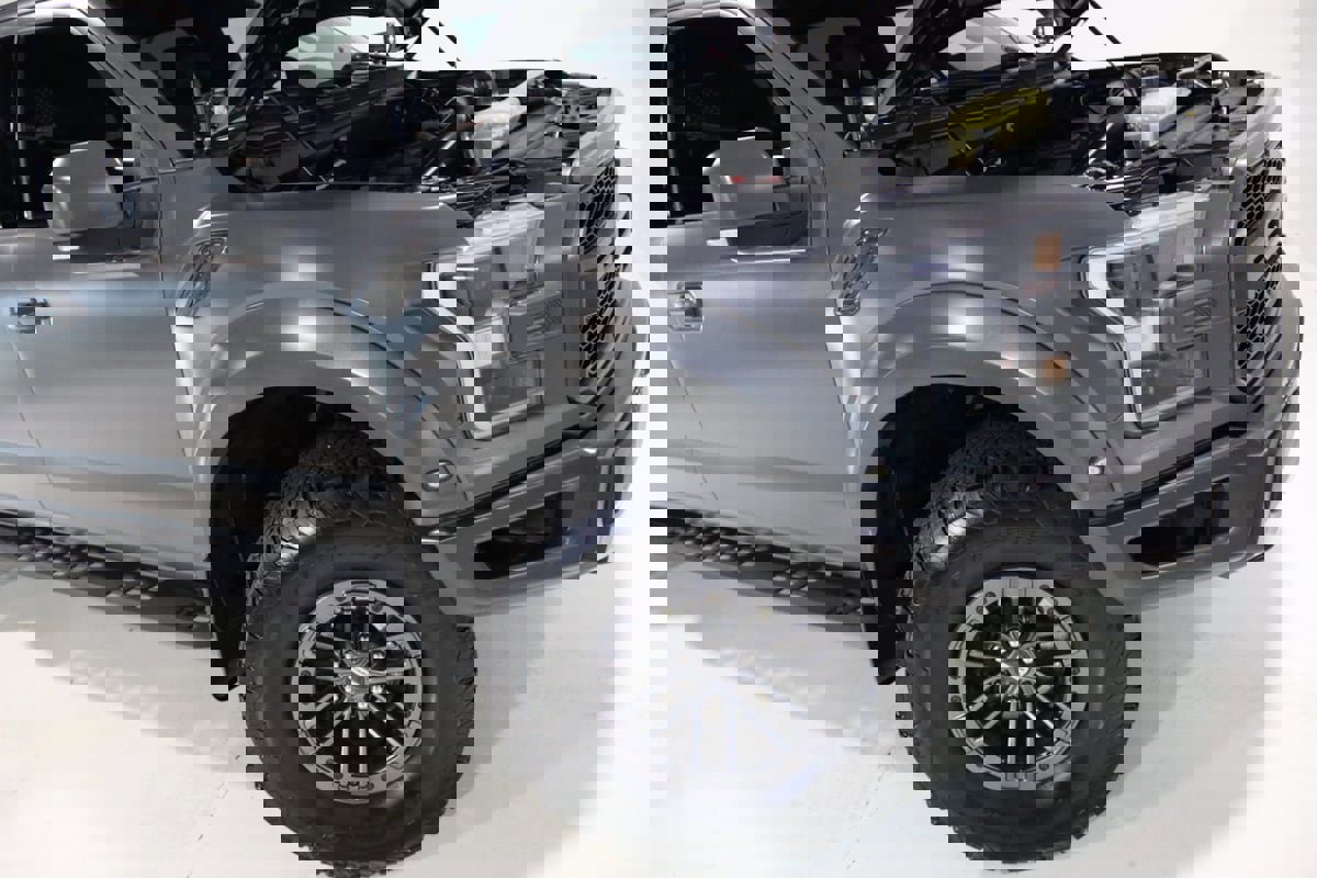 Used 2020 Ford F150 Raptor w/ Equipment Group 802A Luxury image 90