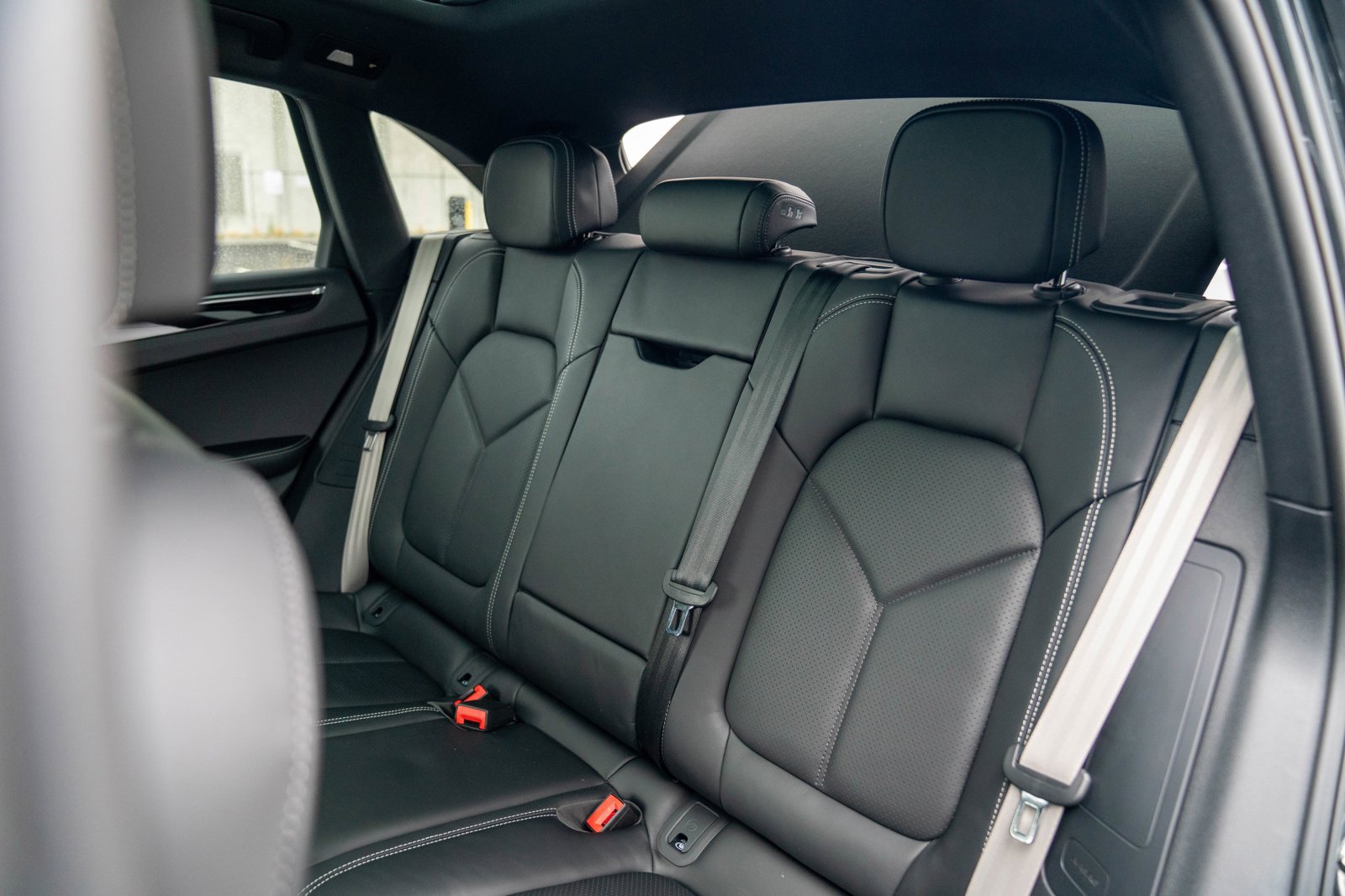 New 2026 Porsche Macan AWD/4WD image 24