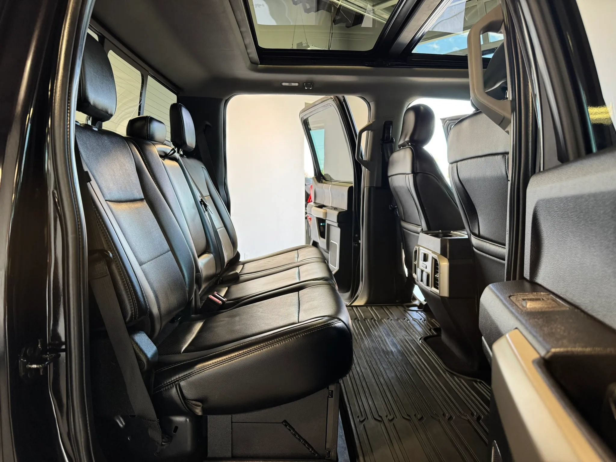 Used 2019 Ford F250 Lariat AWD/4WD image 33