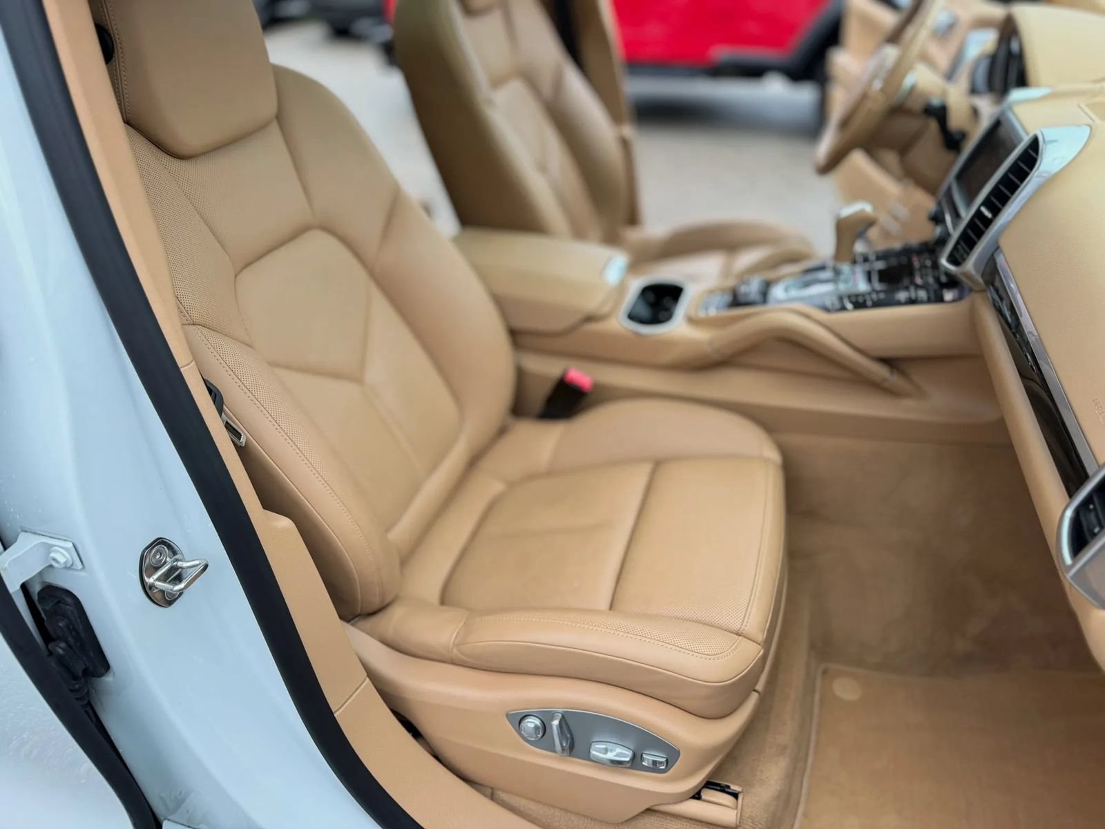 Used 2014 Porsche Cayenne S AWD/4WD image 48