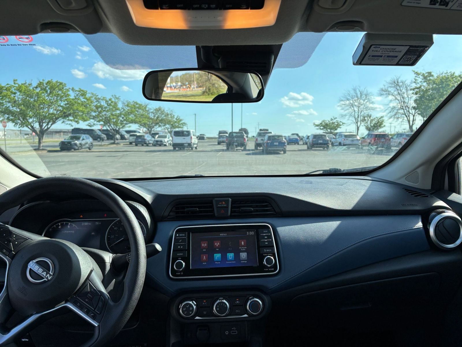 Used 2025 Nissan Versa SV FWD image 31