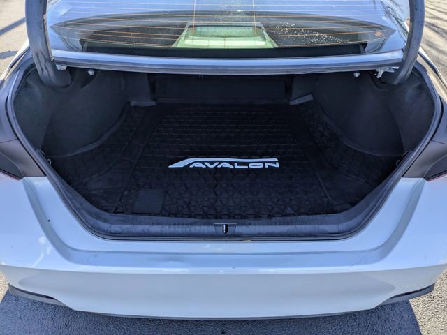 Used 2019 Toyota Avalon XSE w/ Carpet Mat Package image 13