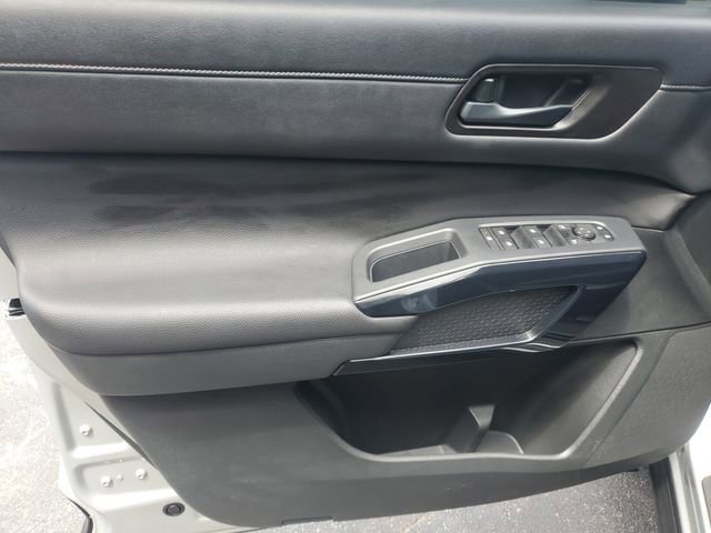 Certified 2025 Nissan Pathfinder S image 13