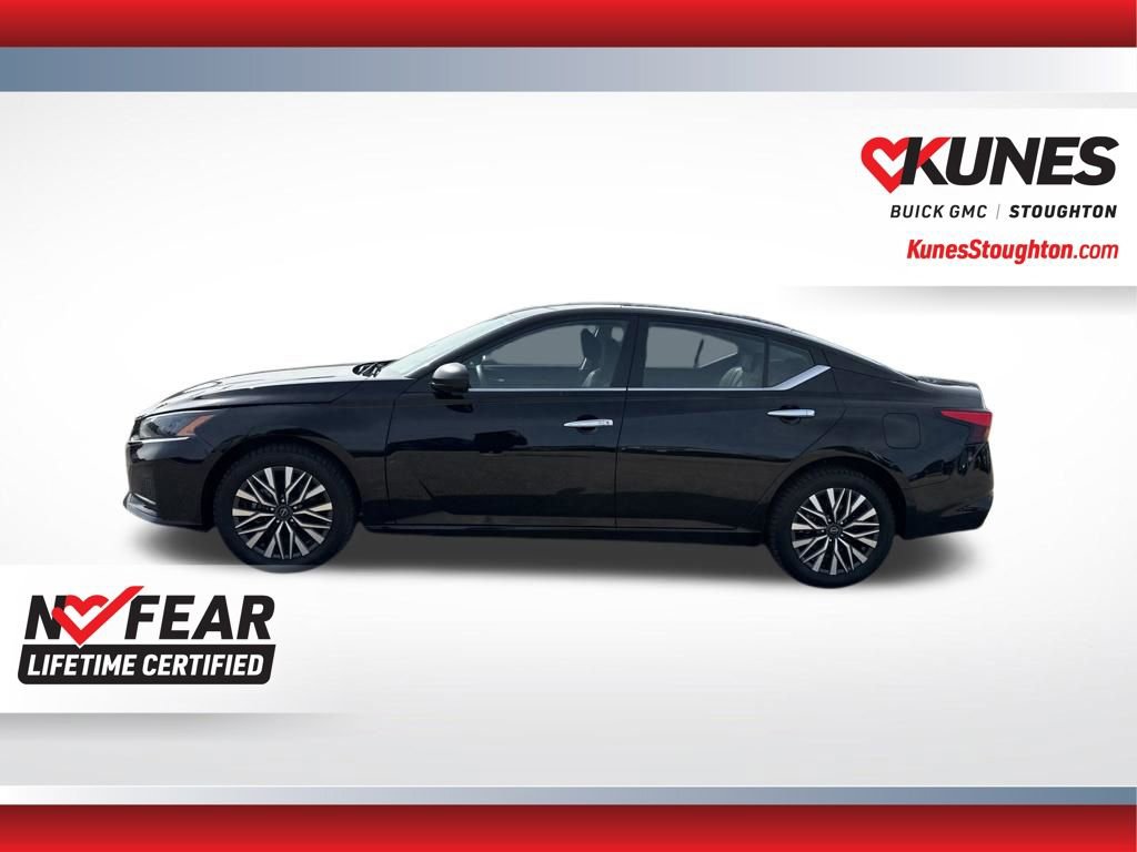 Used 2024 Nissan Altima 2.5 SV AWD/4WD image 8
