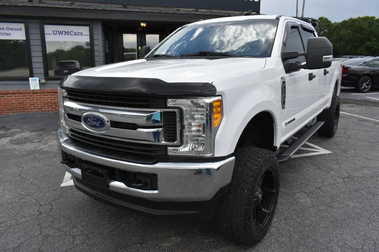 Used 2017 Ford F250 XLT AWD/4WD image 2