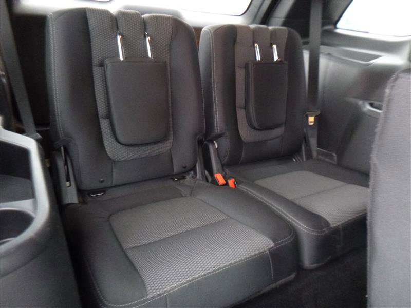 Used 2018 Ford Explorer XLT image 8