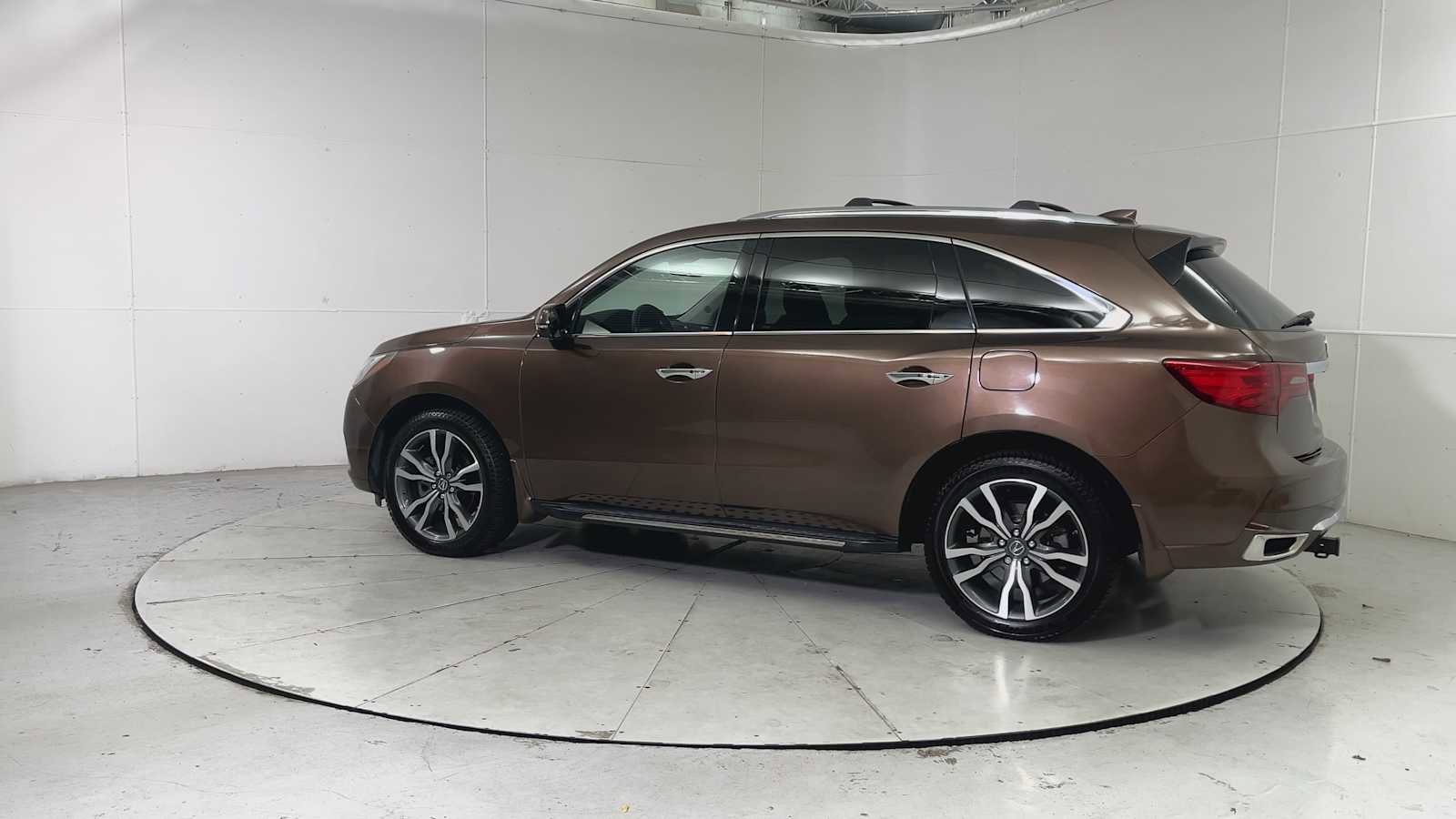 Used 2019 Acura MDX w/ Advance & Entertainment image 3