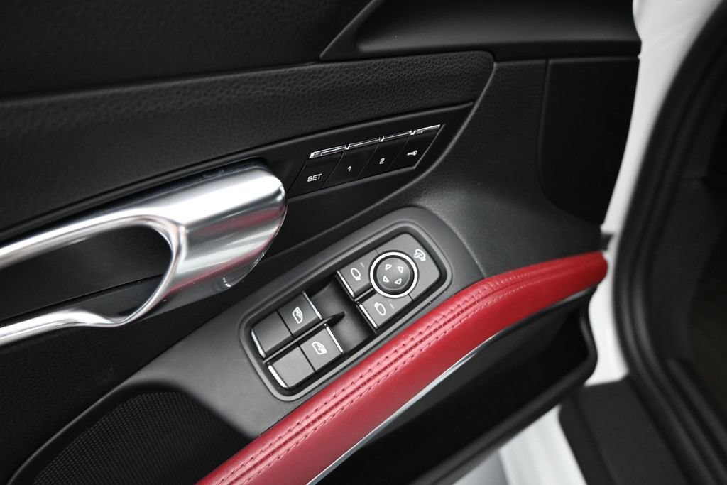 Used 2022 Porsche 718 Cayman w/ Premium Package RWD image 6