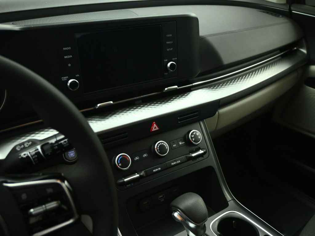 Used 2024 Kia Carnival LX image 53